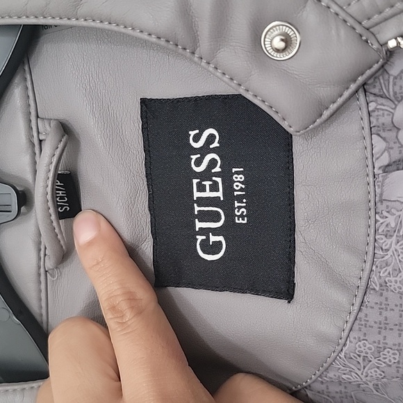 EUC GUESS Women's Faux-Leather Moto Grey Jacket Size Small - Picture 6 of 11
